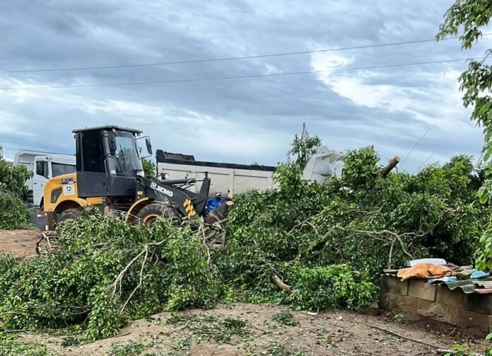 Prefeitura atende moradores atingidos por tempestade 